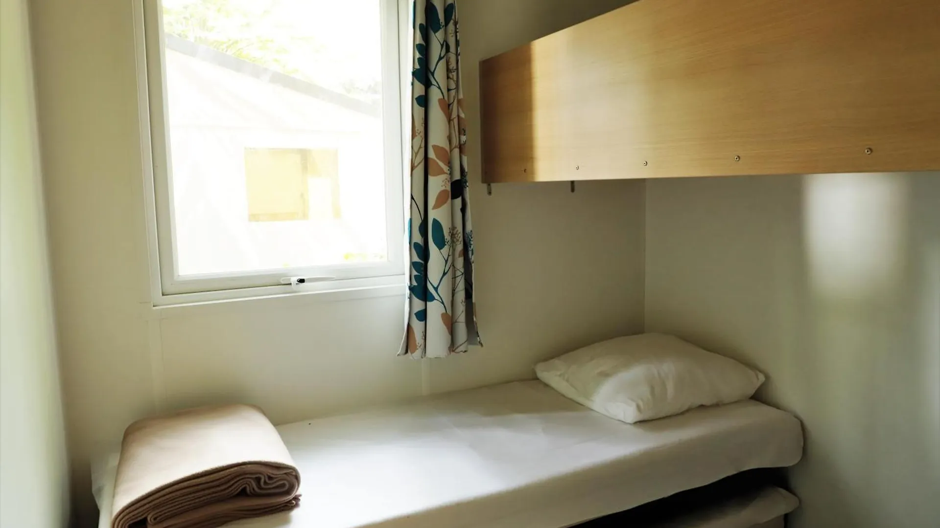 ***  Camping Les Avignon - La Laune Villeneuve-lès-Avignon France