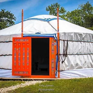 Kerlaudy Et Yourtes Camping Plouénan