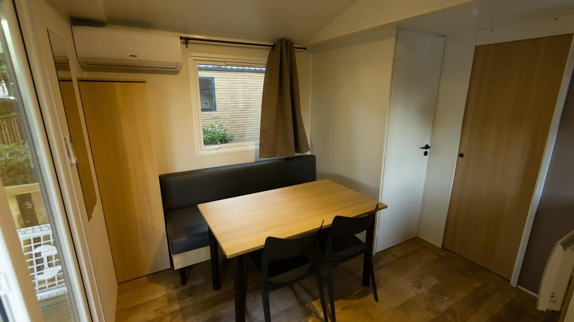 Camping Les Avignon - La Laune Villeneuve-les-Avignon